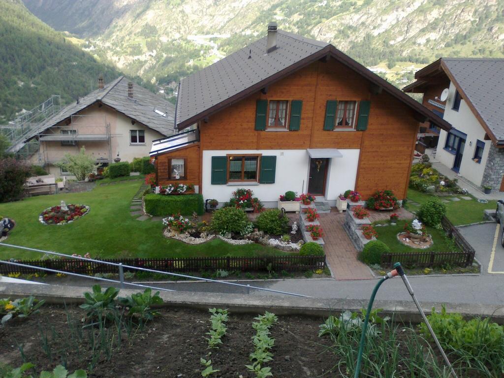 Staldenried Ferienwohnung Номер фото