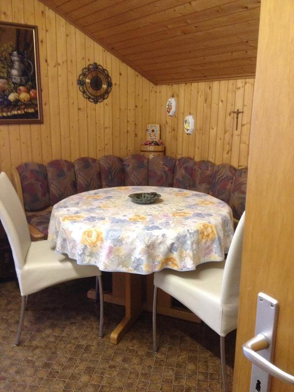 Staldenried Ferienwohnung Номер фото